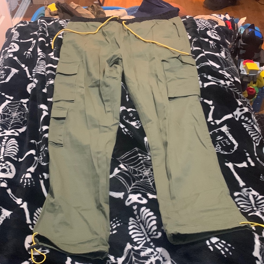 Green Men Cargos